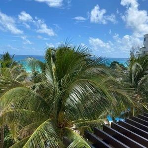 Meet your Posher, Manuel